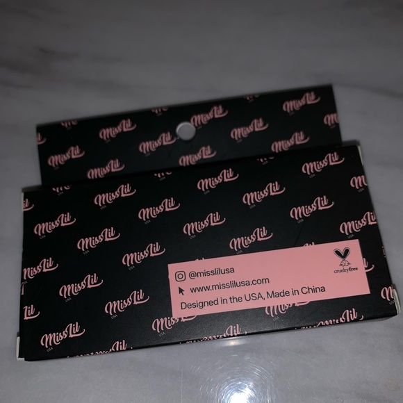 Lashes - Picture 2 of 2